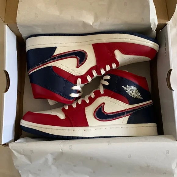 Nike Shoes Wonens Nike Air Jordan Mid Se Gym Red Midnight Navy